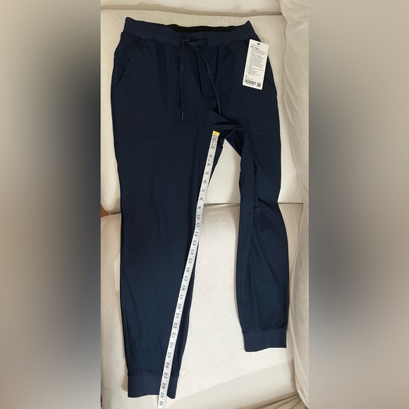 NWT lululemon Men’s ABC Joggers True Navy Size M - Picture 6 of 16